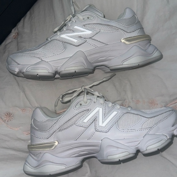 New Balance 9060 - Picture 5 of 6